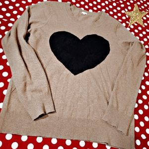 ☃️WINTER LOVES☃️ J. Crew Heart Decal Sweater
